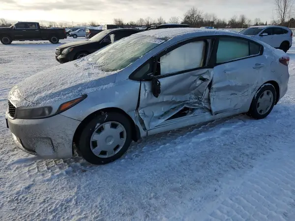 3KPFL4A72HE105307 2017 KIA FORTE - Image 1