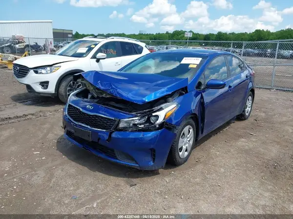 3KPFL4A72HE106179 2017 KIA FORTE - Image 2