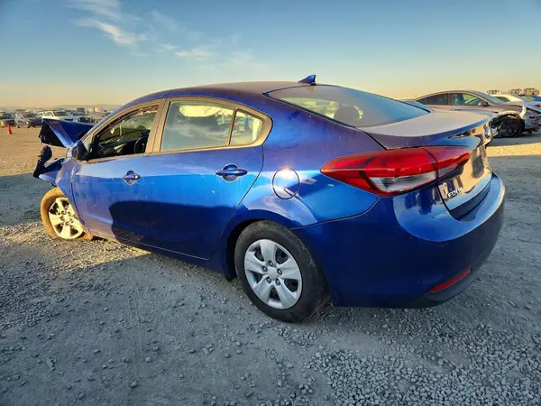 3KPFL4A72HE106943 2017 KIA FORTE - Image 2