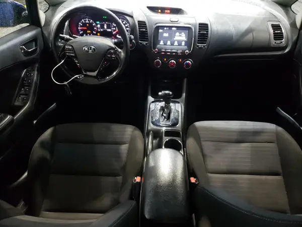 3KPFL4A72HE107705 2017 KIA FORTE - Image 8