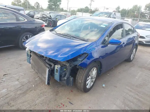 3KPFL4A72HE108921 2017 KIA FORTE - Image 2
