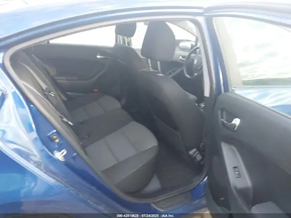 3KPFL4A72HE108921 2017 KIA FORTE - Image 8