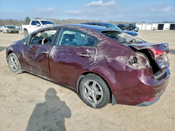 3KPFL4A72HE113827 2017 KIA FORTE - Image 2