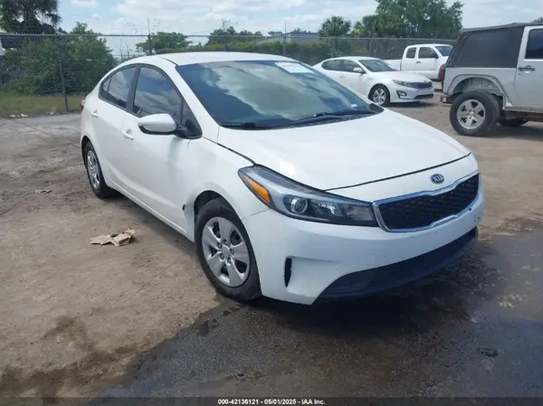 3KPFL4A72HE116324 2017 KIA FORTE - Image 1