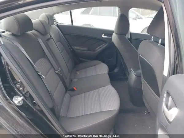 3KPFL4A72HE120180 2017 KIA FORTE - Image 8