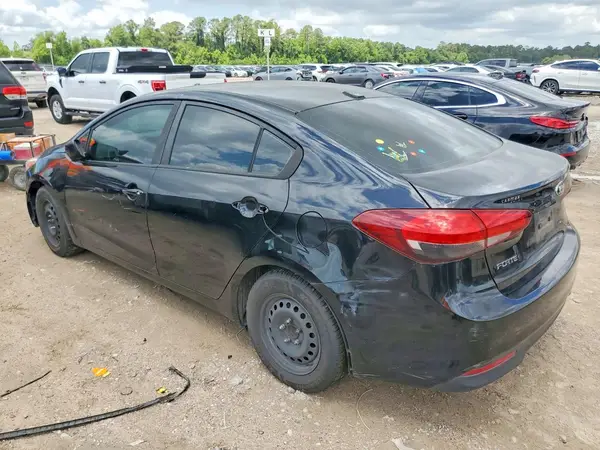 3KPFL4A72HE120776 2017 KIA FORTE - Image 2