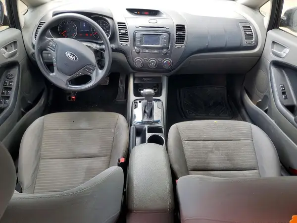 3KPFL4A72HE120776 2017 KIA FORTE - Image 8