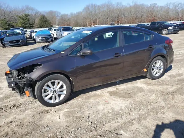3KPFL4A72HE120812 2017 KIA FORTE - Image 1