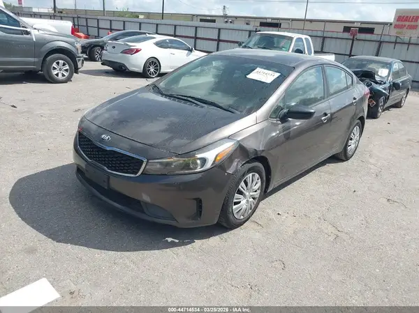 3KPFL4A72HE124410 2017 KIA FORTE - Image 2