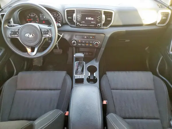 3KPFL4A72HE125251 2017 KIA FORTE - Image 8