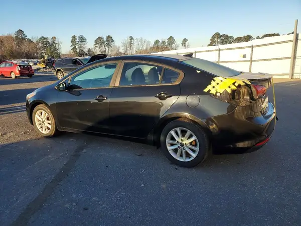 3KPFL4A72HE127081 2017 KIA FORTE - Image 2