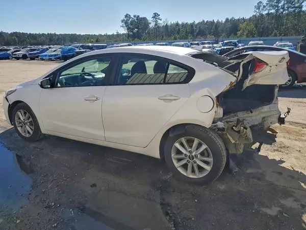 3KPFL4A72HE129672 2017 KIA FORTE - Image 2