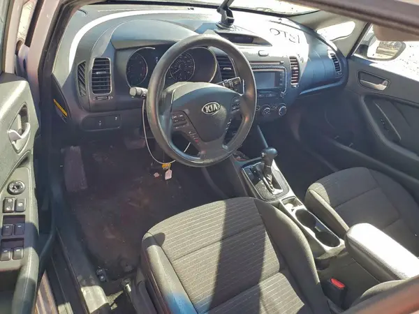 3KPFL4A72HE129672 2017 KIA FORTE - Image 8
