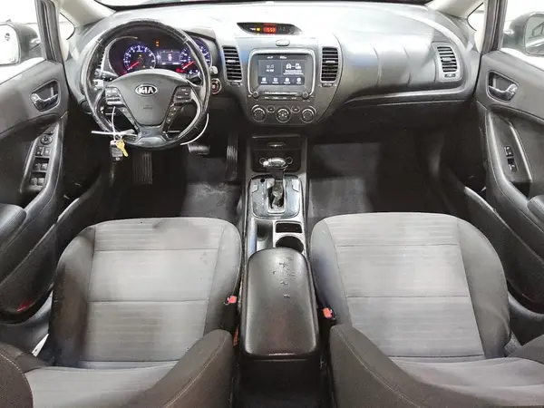 3KPFL4A72HE129915 2017 KIA FORTE - Image 8