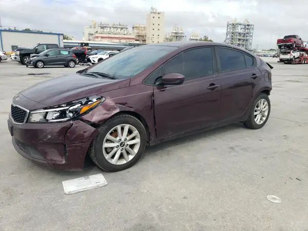 3KPFL4A72HE132880 2017 KIA FORTE - Image 1