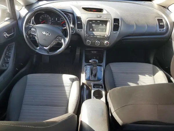 3KPFL4A72HE138825 2017 KIA FORTE - Image 8