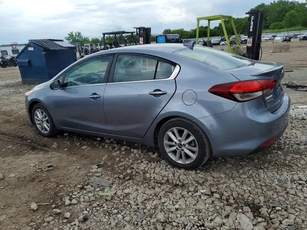 3KPFL4A72HE144219 2017 KIA FORTE - Image 2
