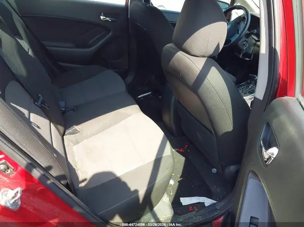 3KPFL4A72HE153857 2017 KIA FORTE - Image 8