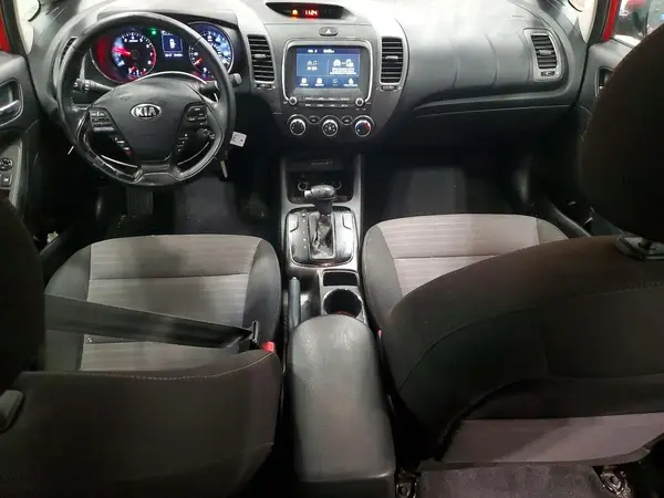 3KPFL4A72HE157097 2017 KIA FORTE - Image 8