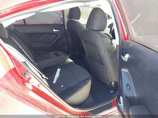 3KPFL4A72JE163049 2018 KIA FORTE - Image 8