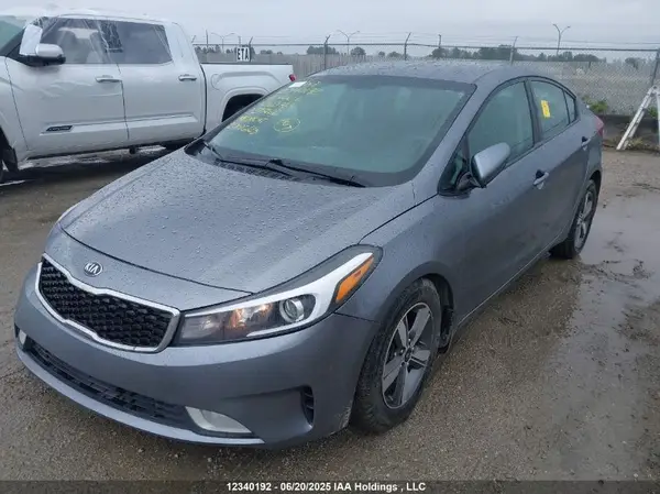 3KPFL4A72JE163763 2018 KIA FORTE - Image 2