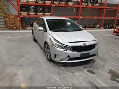 3KPFL4A72JE164086 2018 KIA FORTE
