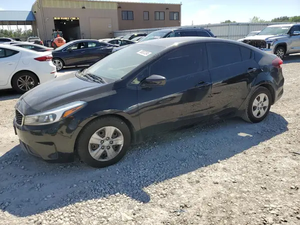 3KPFL4A72JE164864 2018 KIA FORTE - Image 1