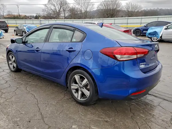 3KPFL4A72JE169305 2018 KIA FORTE - Image 2
