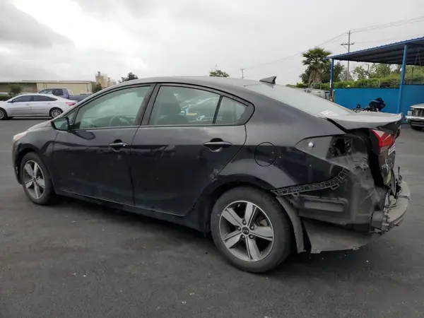 3KPFL4A72JE170664 2018 KIA FORTE - Image 2