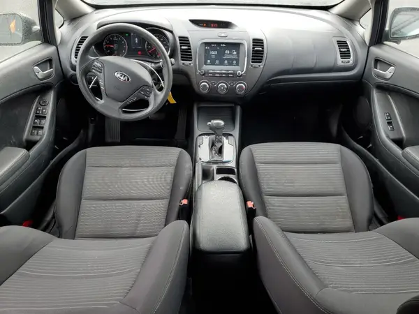 3KPFL4A72JE170664 2018 KIA FORTE - Image 8