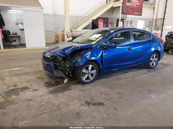 3KPFL4A72JE170812 2018 KIA FORTE - Image 2