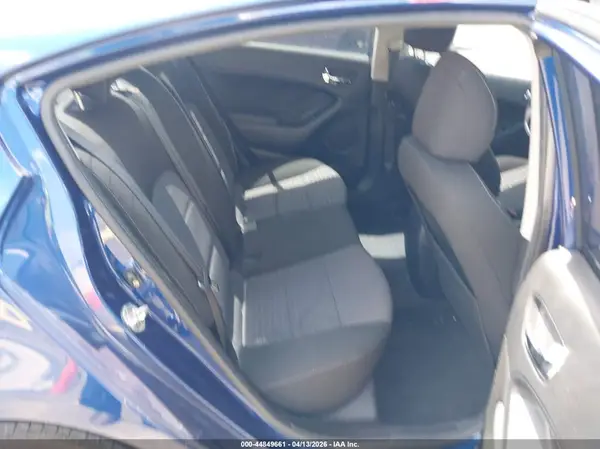 3KPFL4A72JE171054 2018 KIA FORTE - Image 8