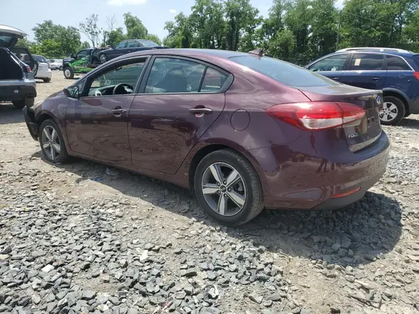 3KPFL4A72JE175234 2018 KIA FORTE - Image 2