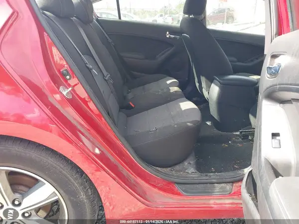3KPFL4A72JE175976 2018 KIA FORTE - Image 8