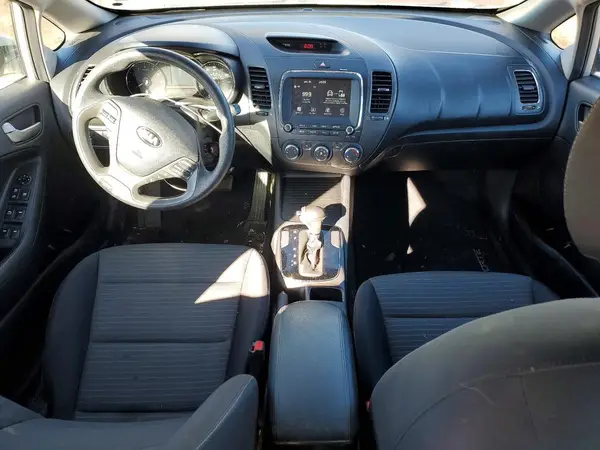 3KPFL4A72JE177081 2018 KIA FORTE - Image 8