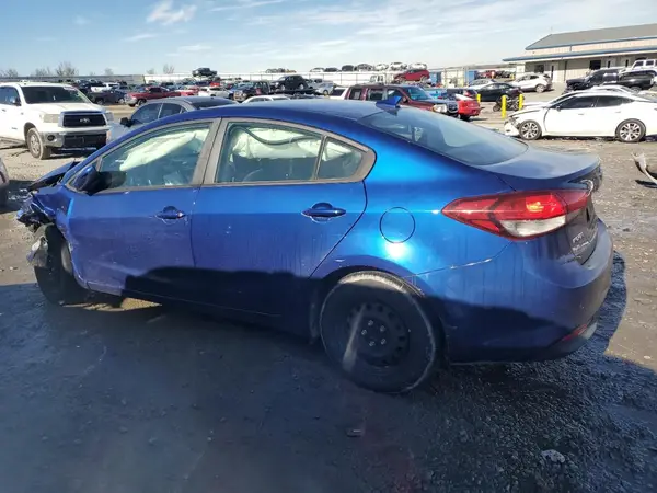 3KPFL4A72JE177257 2018 KIA FORTE - Image 2