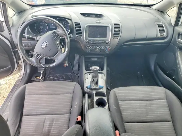 3KPFL4A72JE177436 2018 KIA FORTE - Image 8