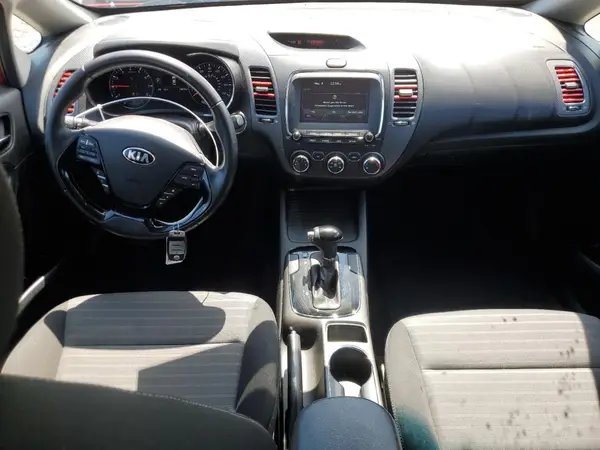 3KPFL4A72JE178876 2018 KIA FORTE - Image 8
