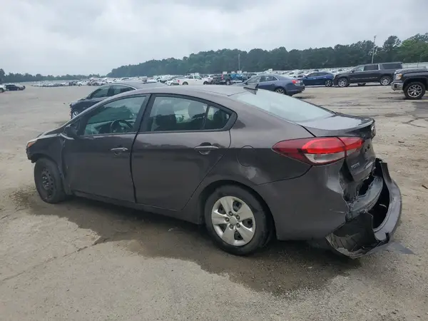 3KPFL4A72JE180806 2018 KIA FORTE - Image 2