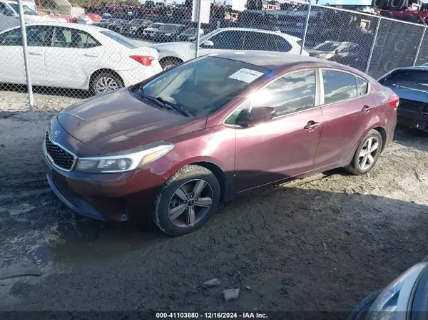 3KPFL4A72JE181759 2018 KIA FORTE - Image 2