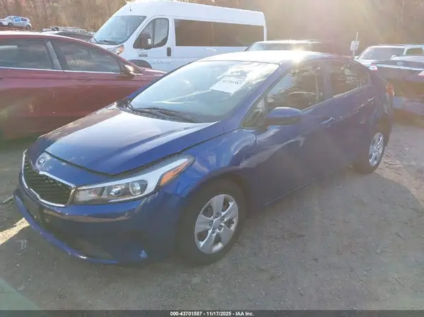 3KPFL4A72JE181843 2018 KIA FORTE - Image 2