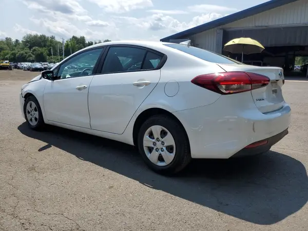 3KPFL4A72JE182281 2018 KIA FORTE - Image 2