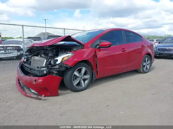 3KPFL4A72JE183124 2018 KIA FORTE - Image 2