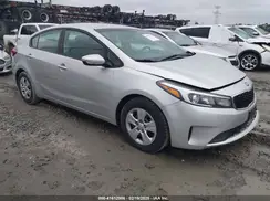 3KPFL4A72JE186105 2018 KIA FORTE
