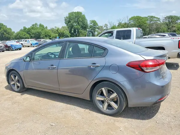 3KPFL4A72JE187271 2018 KIA FORTE - Image 2