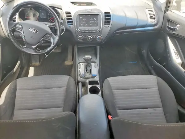 3KPFL4A72JE187271 2018 KIA FORTE - Image 8
