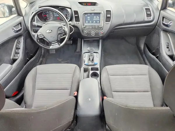 3KPFL4A72JE188971 2018 KIA FORTE - Image 8