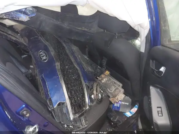 3KPFL4A72JE189019 2018 KIA FORTE - Image 8