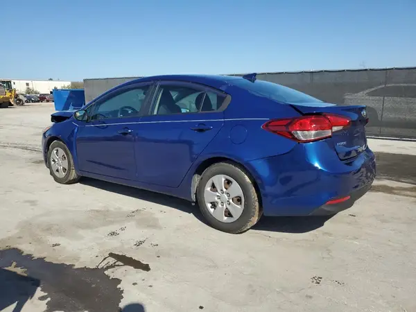3KPFL4A72JE190753 2018 KIA FORTE - Image 2