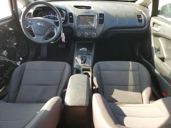3KPFL4A72JE192289 2018 KIA FORTE - Image 8